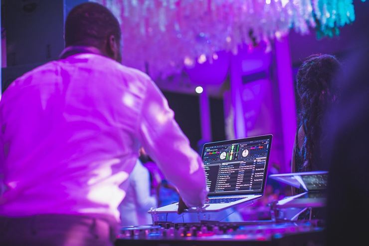 20-Jahr-Jubiläumsfeier mit DJ