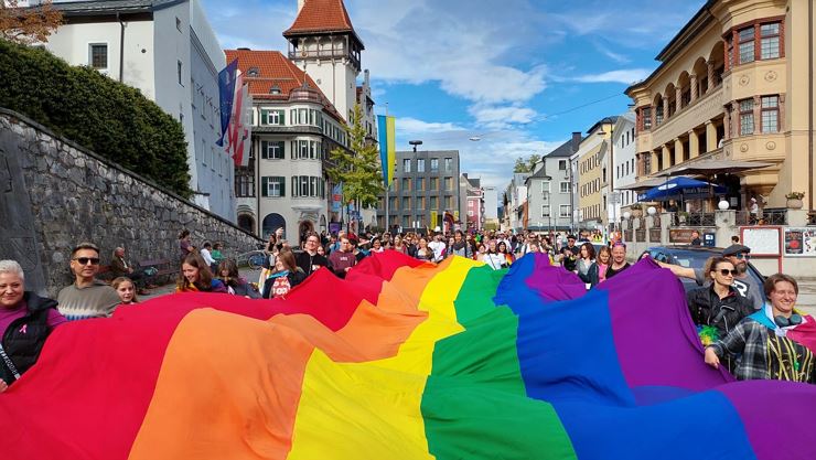 2. Perlen Pride Kufstein