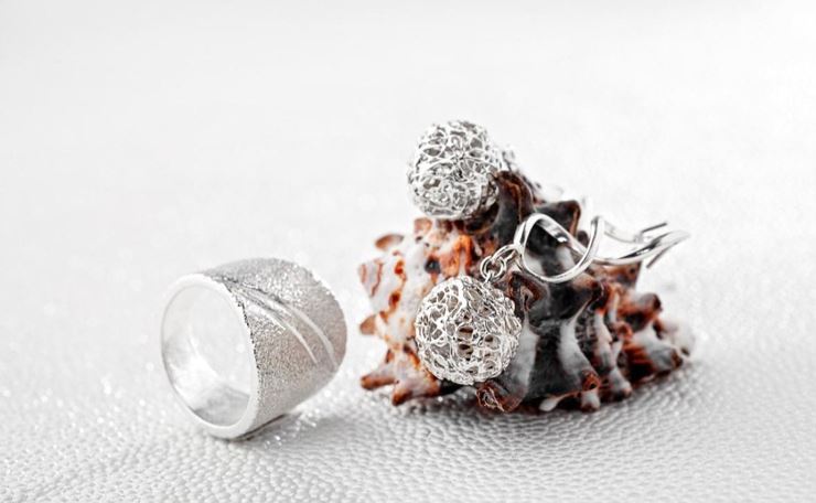 Individueller echter Silberschmuck aus Art Clay Silver und Blattgold – Grundkur